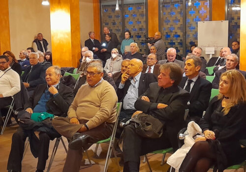 ASSEMBLEA A MODENA CON 16 MOVIMENTI CATTOLICI, CUFFFARO: “LAVORO PER FAR RIVIVERE LA DC ANCHE NEL RESTO D’ITALIA” 